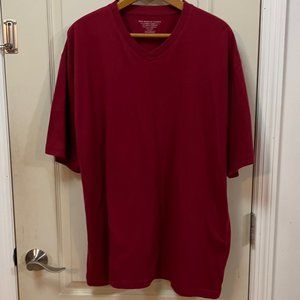 G H Bass & Co. Mens XL 100% Cotton S/S V-Neck T-Shirt.  Very Soft. Brick Red.